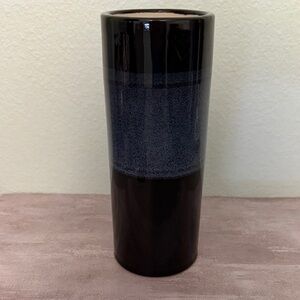 Elegant Dark Blue and Light Blue Ceramic Vase